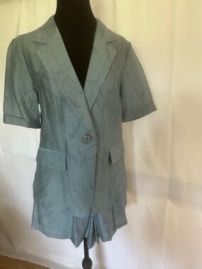 Women's Light Blue Short-Sleeve Tailored Blazer